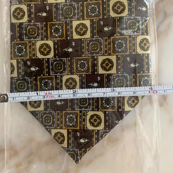 Master Man Novelty Duck Tie with Medallions - NWOT - Picture 5 of 5